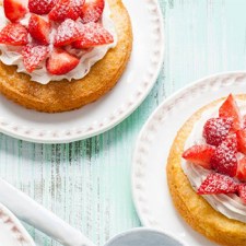 Strawberry-tarts-with-mascarpone